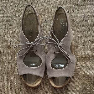 Naturalizer Taupe Suede Lace-Up Sandals, Sz 6.5